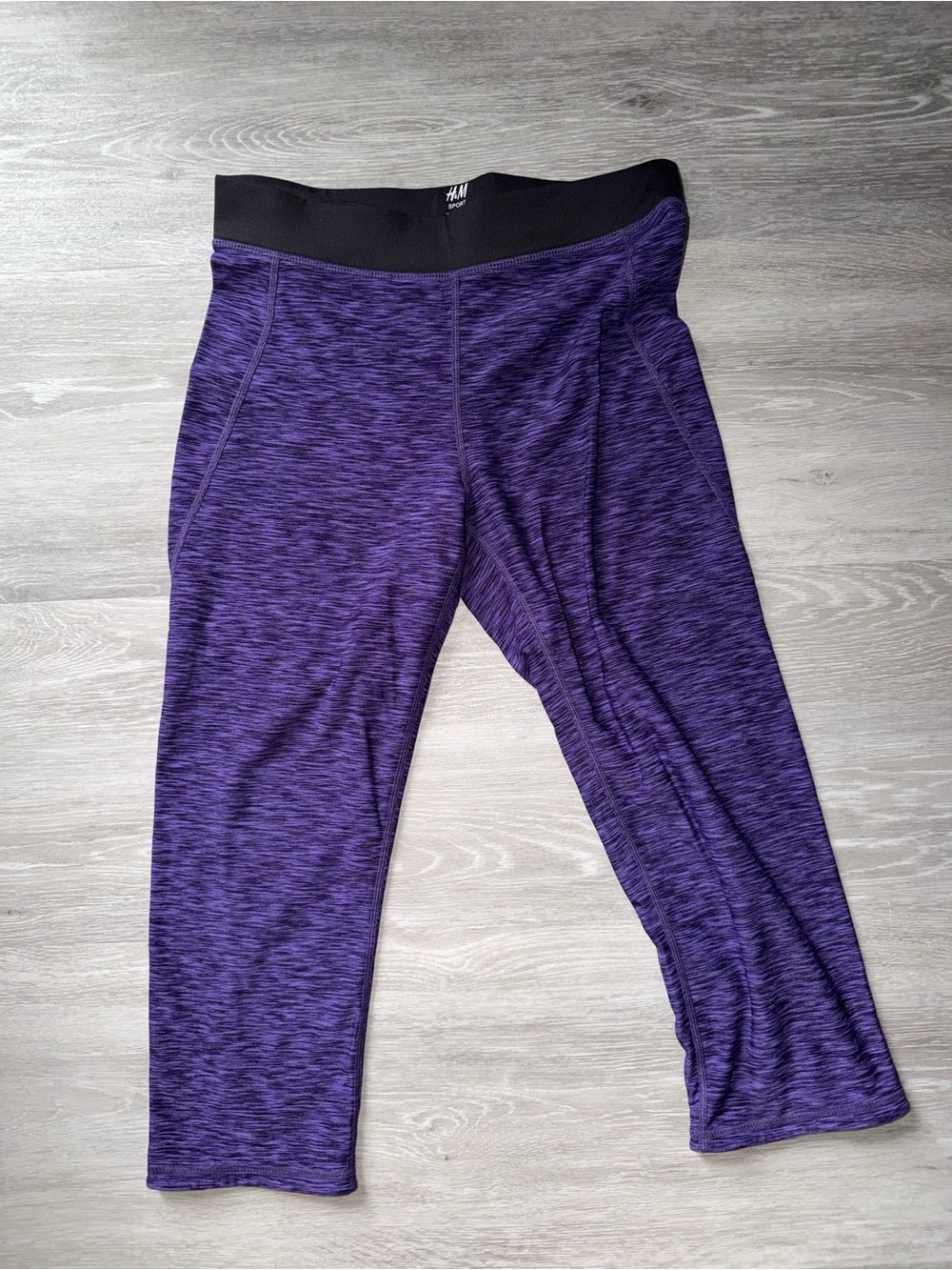 H&M Purple Active Capri Leggings with Black Waistband